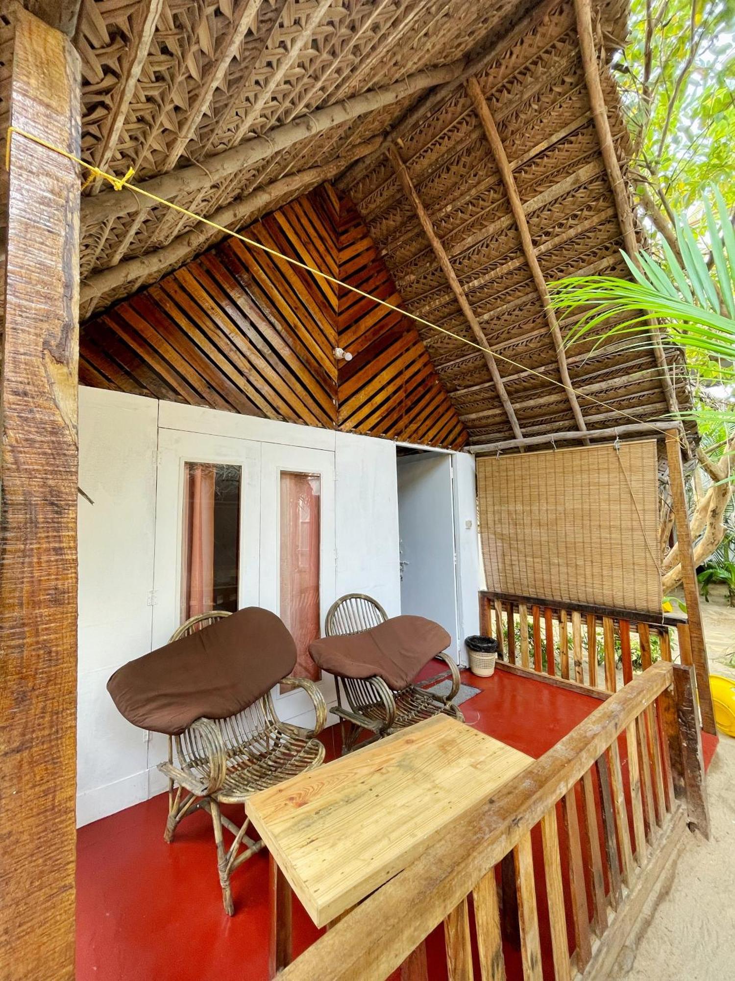 DucknChill-Agonda Hotel Buitenkant foto