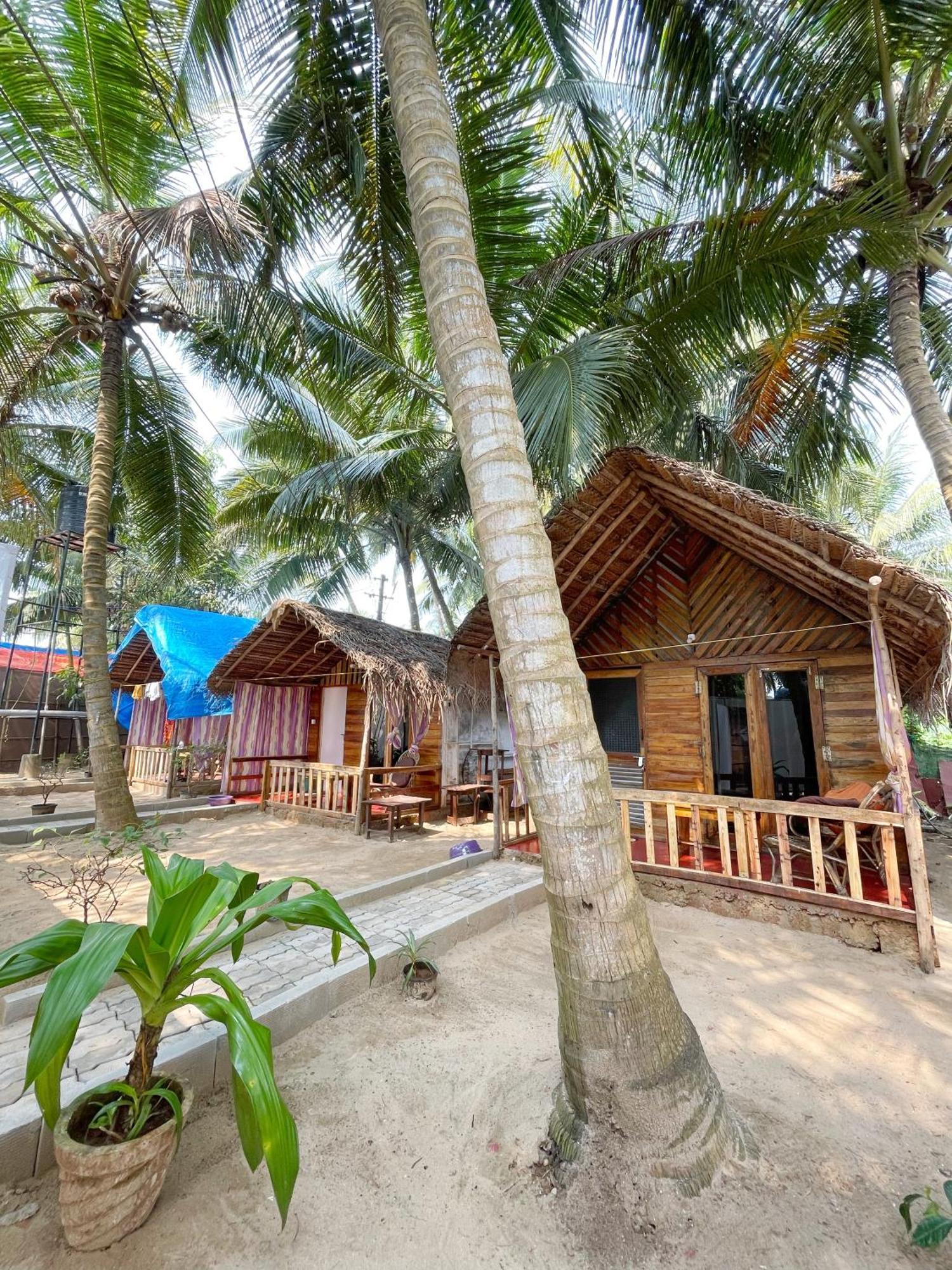 DucknChill-Agonda Hotel Buitenkant foto