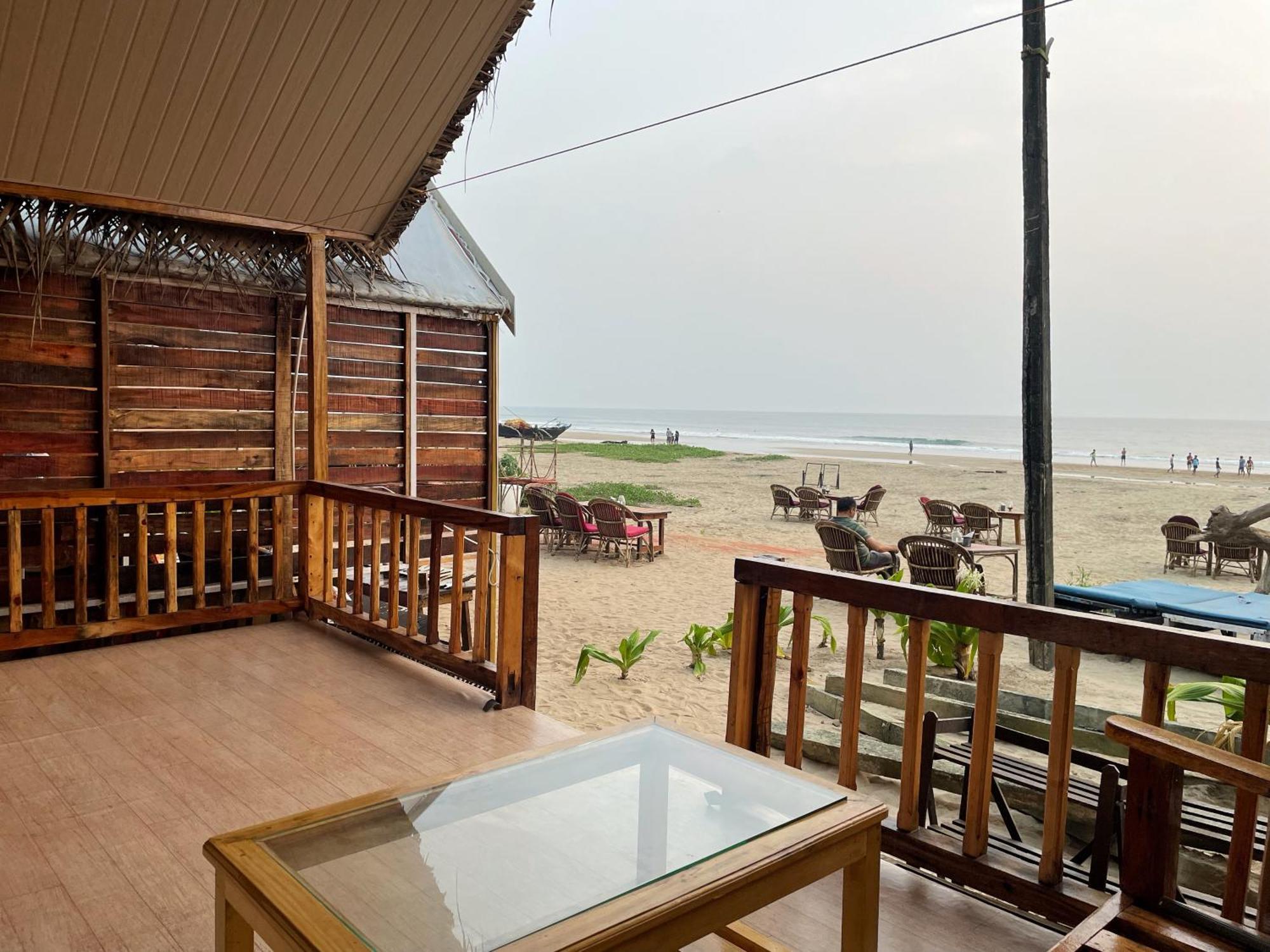 DucknChill-Agonda Hotel Buitenkant foto