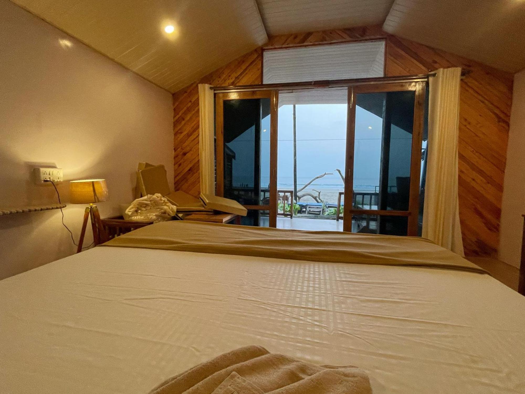 DucknChill-Agonda Hotel Buitenkant foto