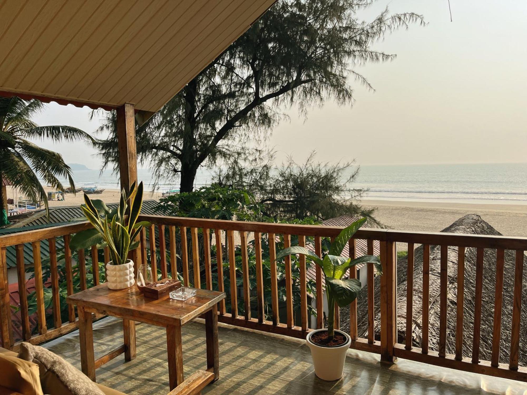 DucknChill-Agonda Hotel Buitenkant foto