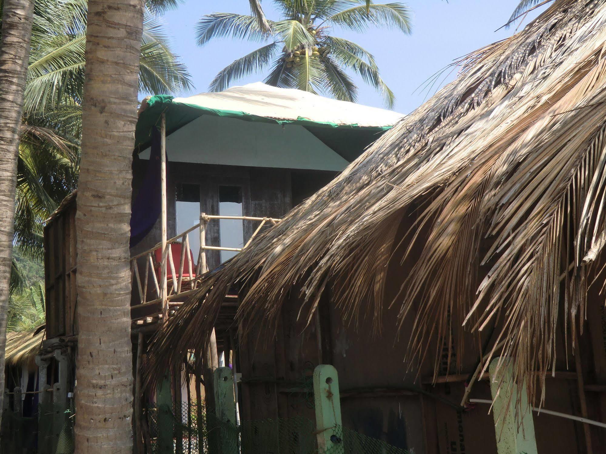 DucknChill-Agonda Hotel Buitenkant foto